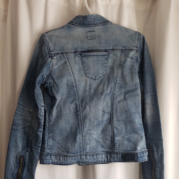 NWT R+A / RTA Distressed Jean Jacket - Picture 3 of 10